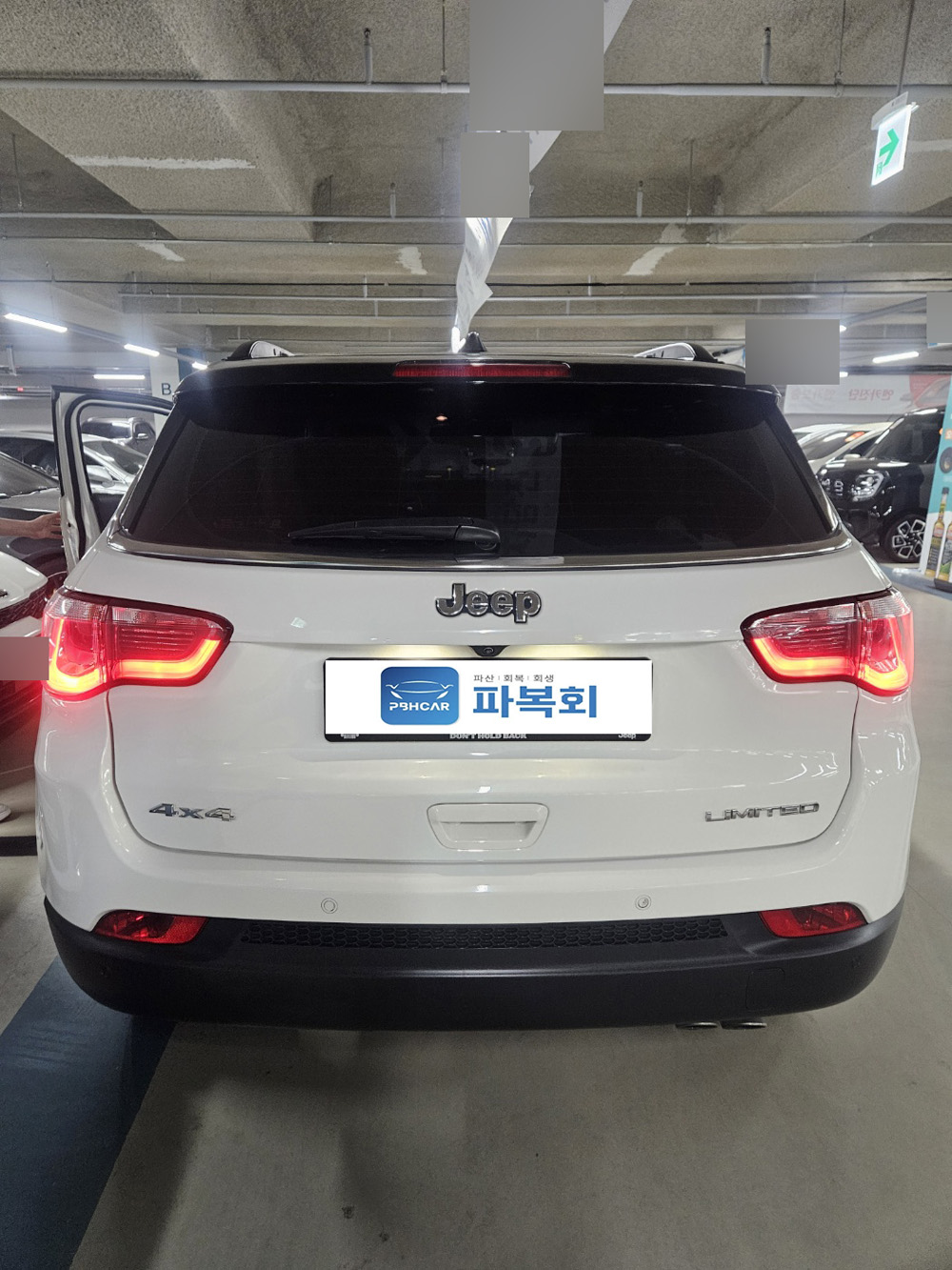 7jsscb7s1rvl935180.jpg