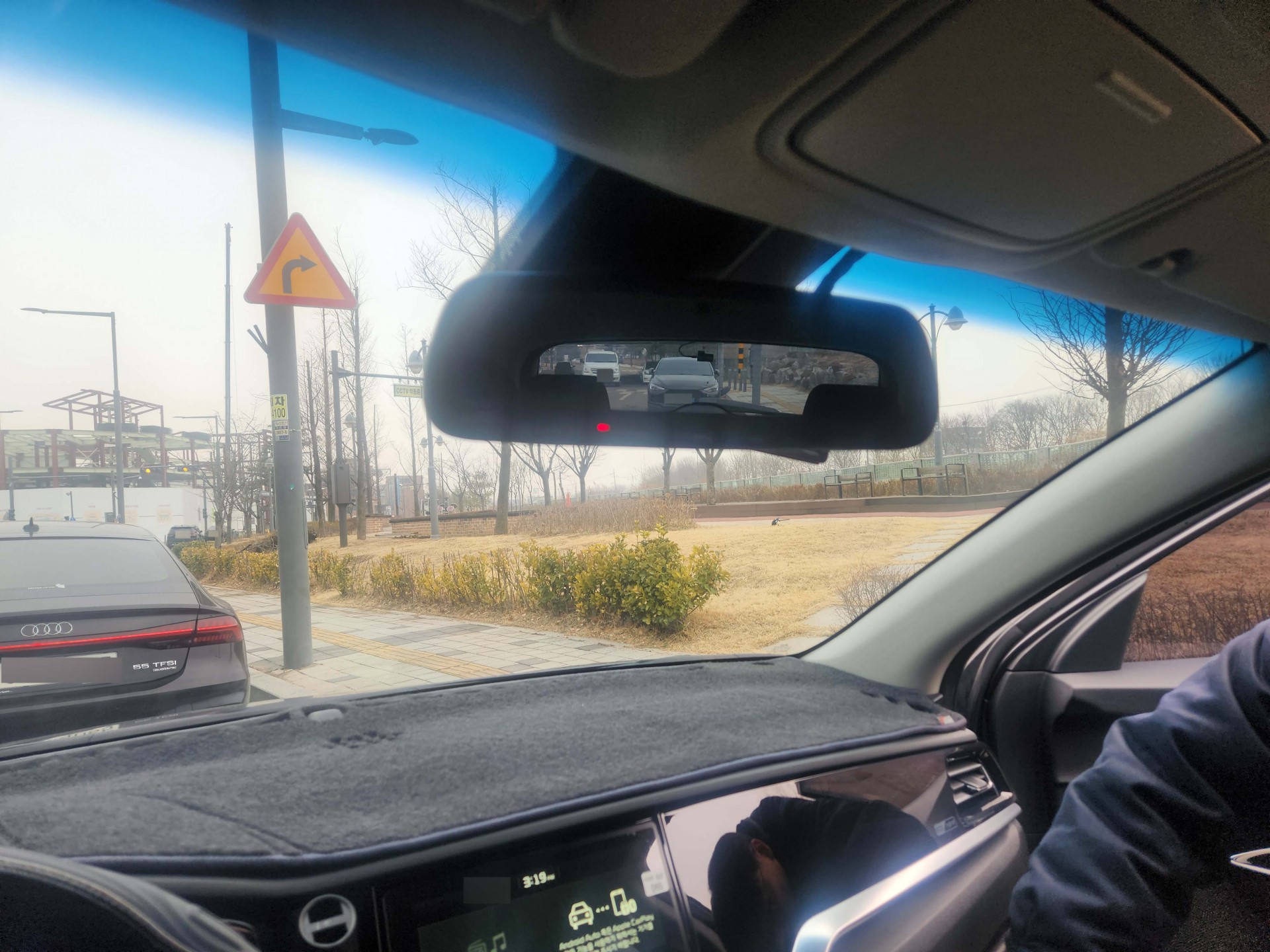 2p4bx35i3uoi220190.jpg