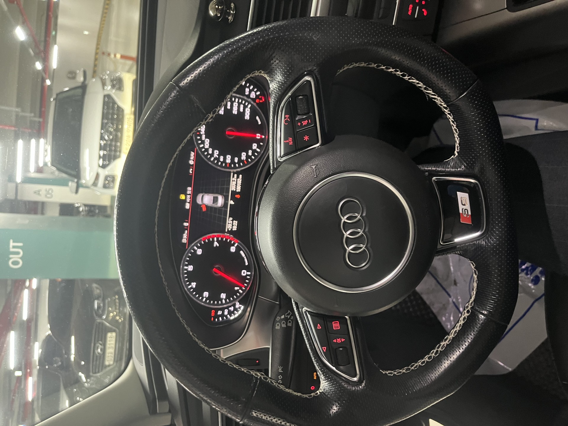 2m09sq5to6u8640115.jpg